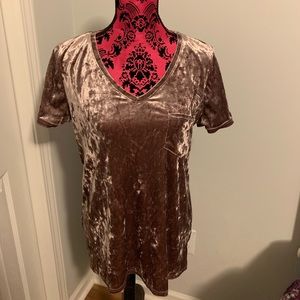 Dusty rose crushed velvet tee shirt M